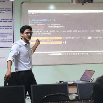 Mr. Manu Francis conducting training for Edwhere Education at Cochin university